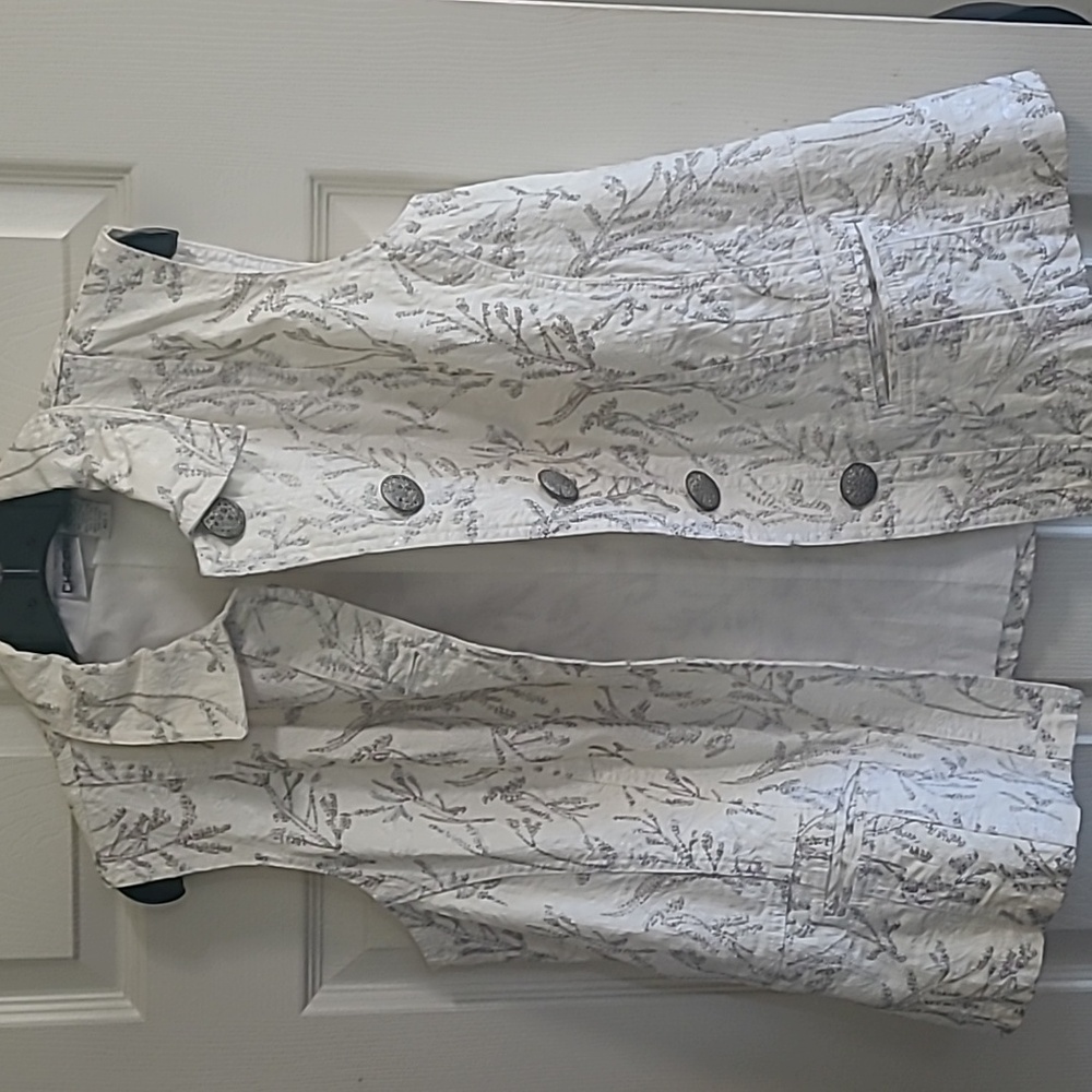 Chico's silver sleeveless vest